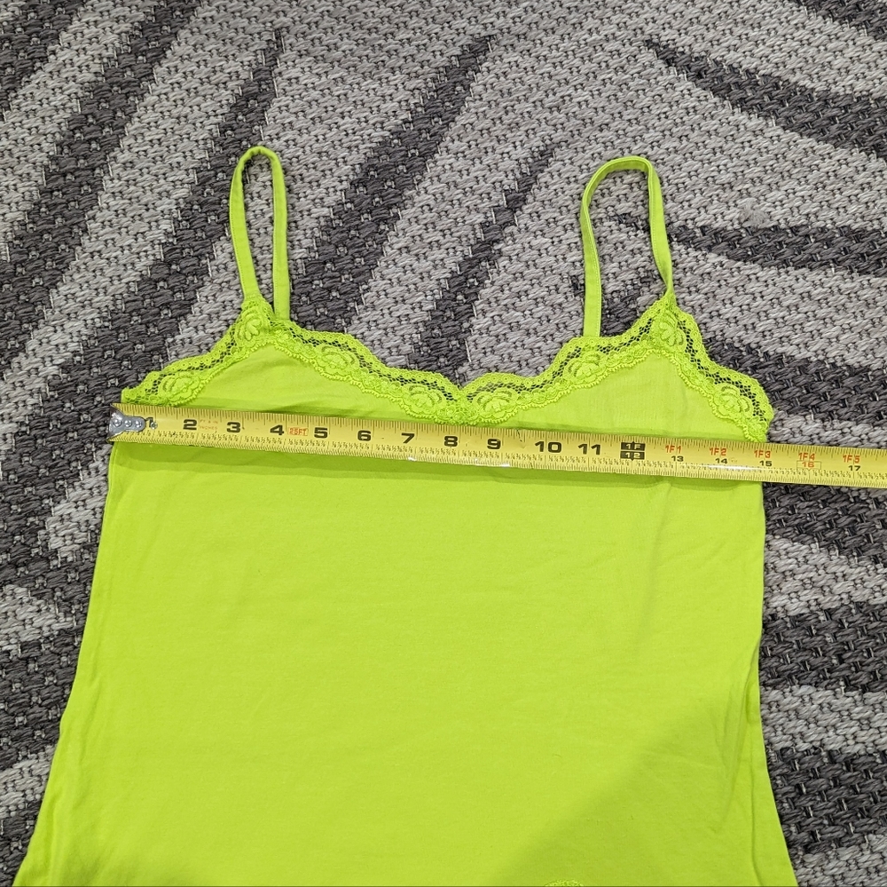 🌅 SOLD 🌅 PINK VS green lace trim camisole - Picture 5 of 6